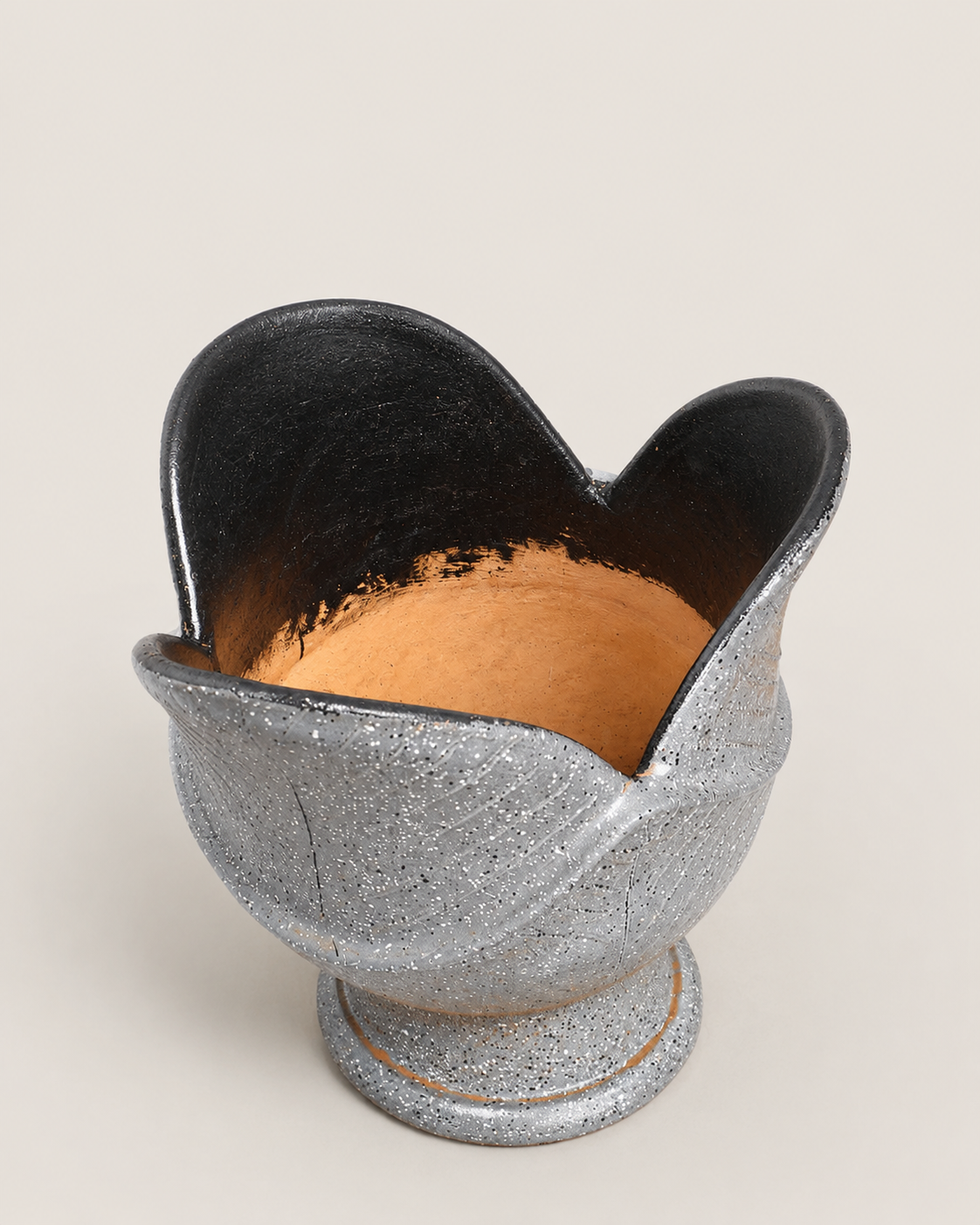 Ogwen Leaf Vessel — handcrafted African outdoor by Terry scape in Kenya (view 2)