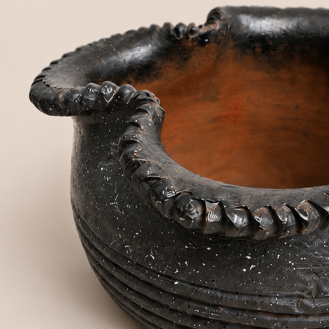 Jishio Clay Amphora — handcrafted African outdoor by Paulinemumu4 in Kenya (view 3)