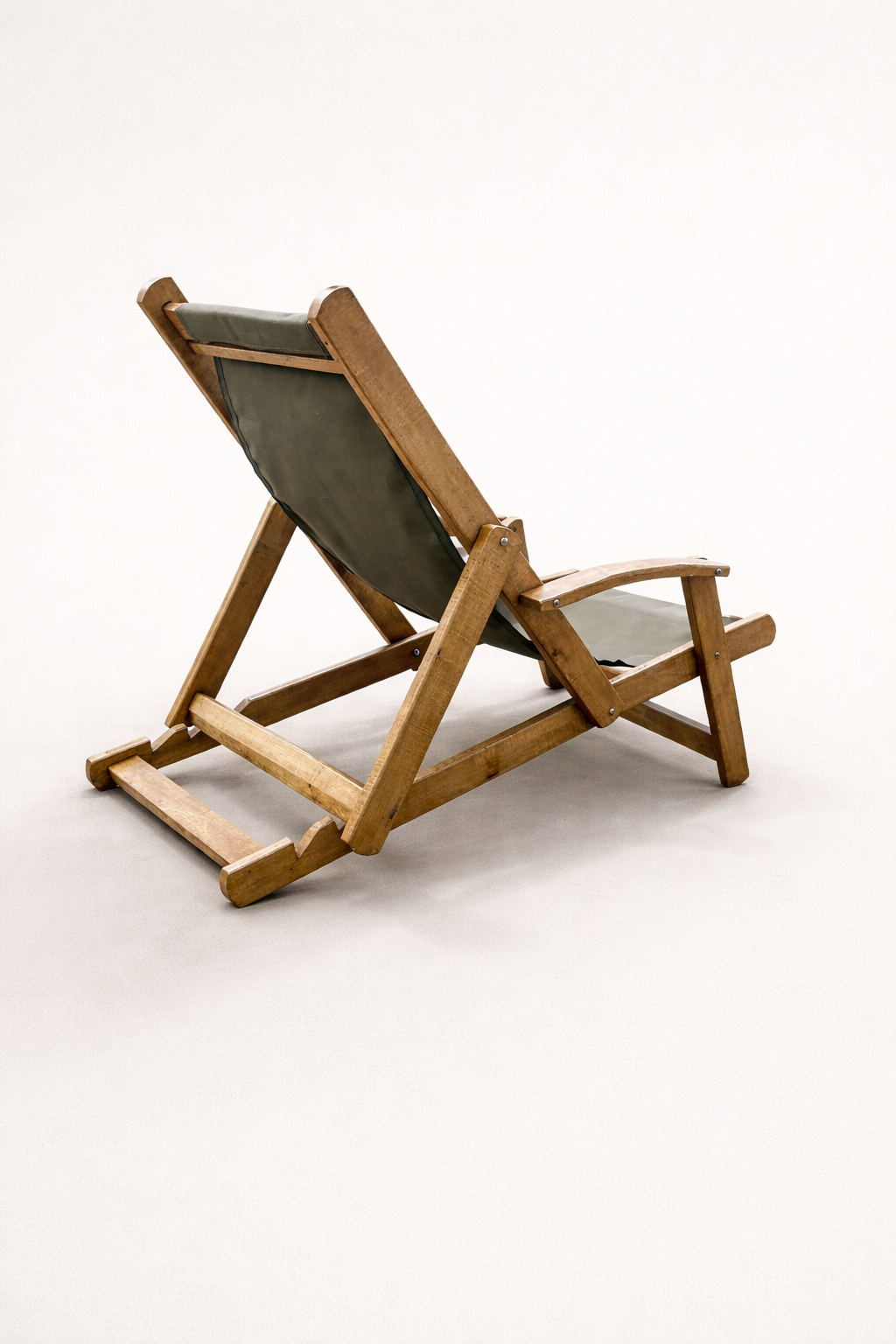 Sakani Deck Chair — handcrafted African outdoor by Antonyojina in Kenya (view 2)
