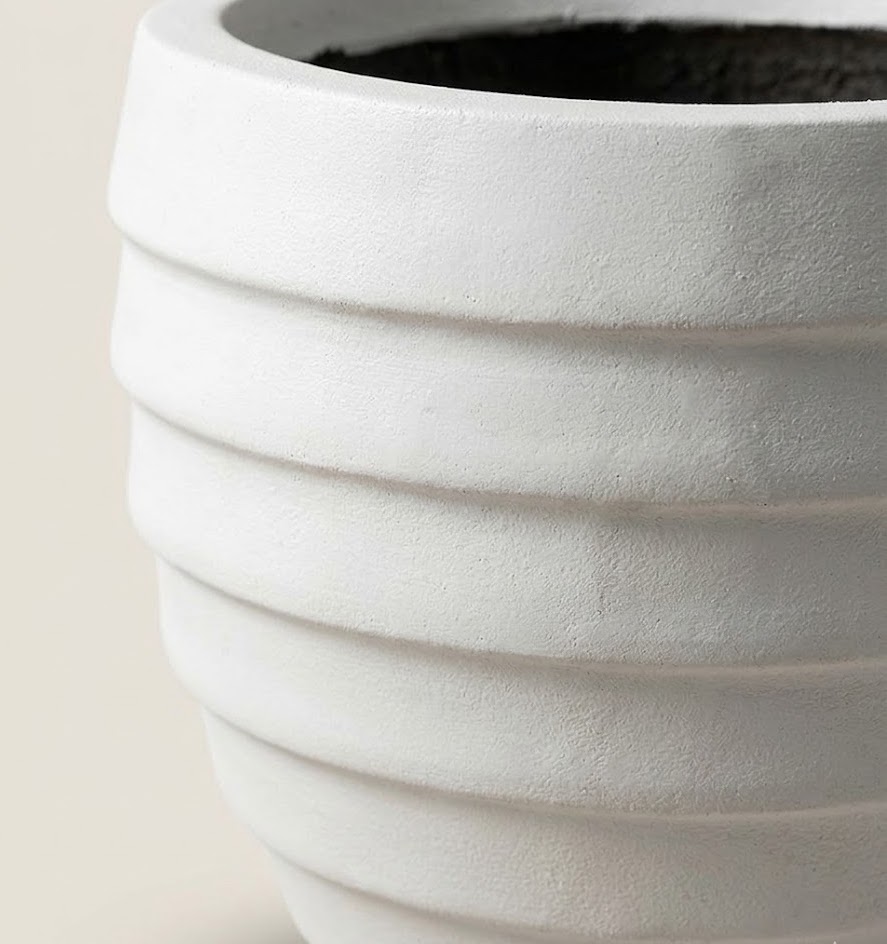Ebeno Planter — handcrafted African outdoor by John fiberglasspots in Kenya (view 2)