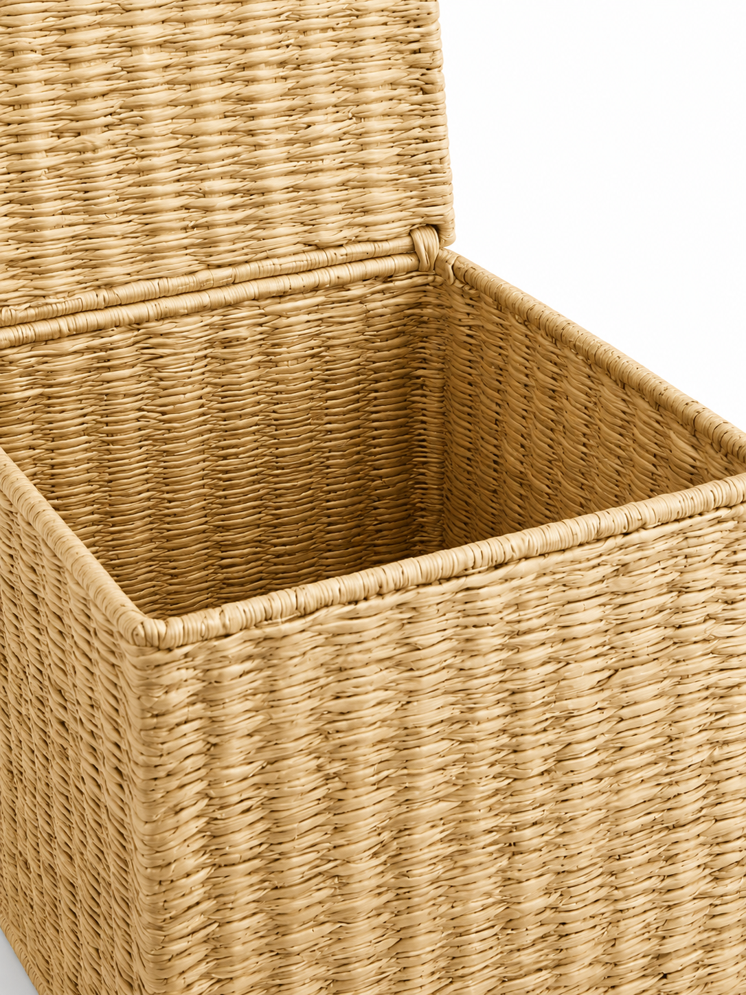 Eineo Sisal Storage Trunk — handcrafted African furniture by Joseph craft in Kenya (view 4)