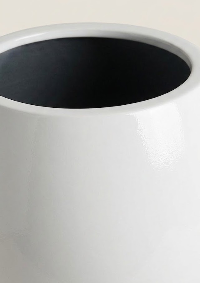 Imi tero Planter — handcrafted African outdoor by John fiberglasspots in Kenya (view 3)