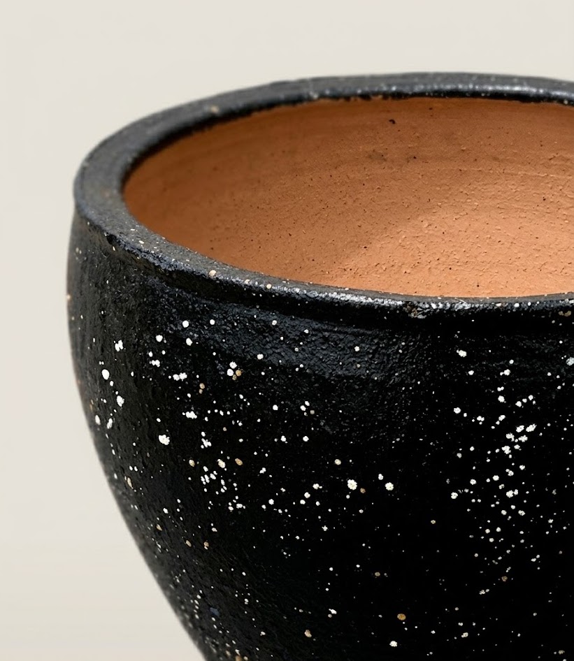 Biddi Clay Planter — handcrafted African outdoor by Paulinemumu4 in Kenya (view 3)