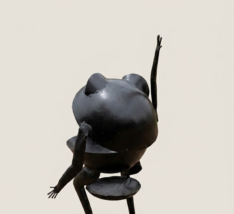 Cdera Amphibian Art Sculpture, Kifaru Amphibian Sculpture — handcrafted African outdoor by Bambam enterprise  in Kenya (view 3)