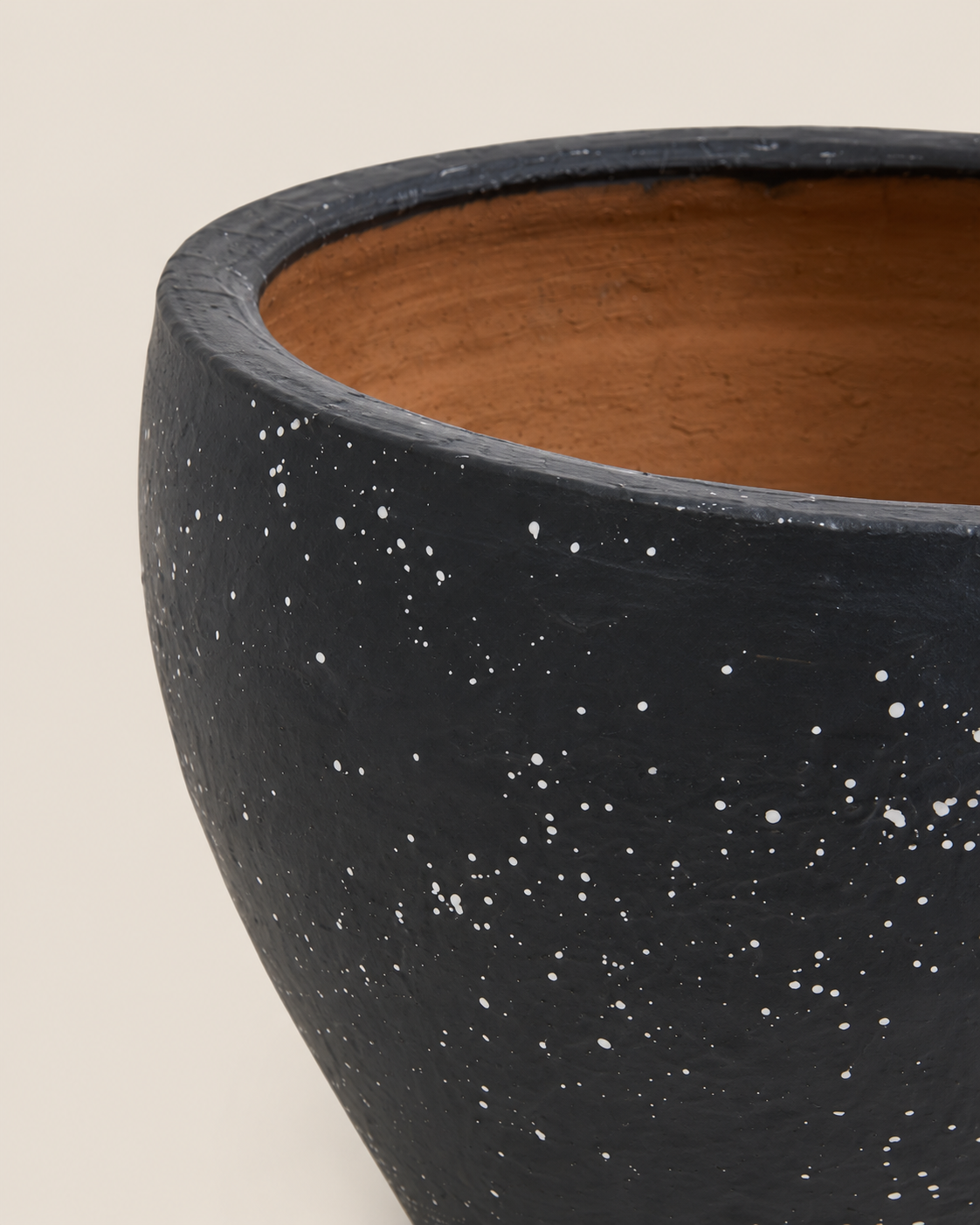 Cheche Planter pot — handcrafted African outdoor by Paulinemumu4 in Kenya (view 3)