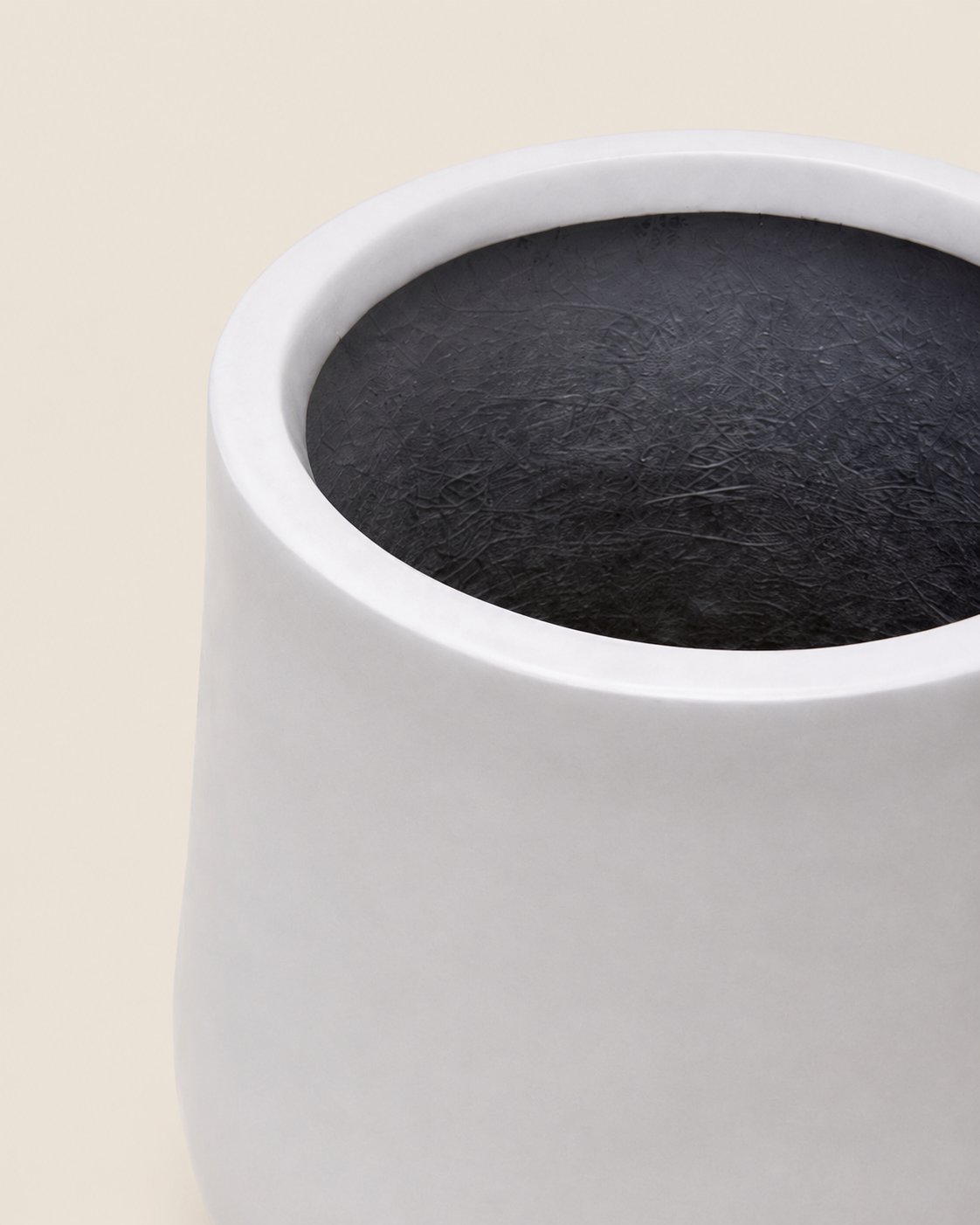 Dbura Planter — handcrafted African outdoor by John fiberglasspots in Kenya (view 3)